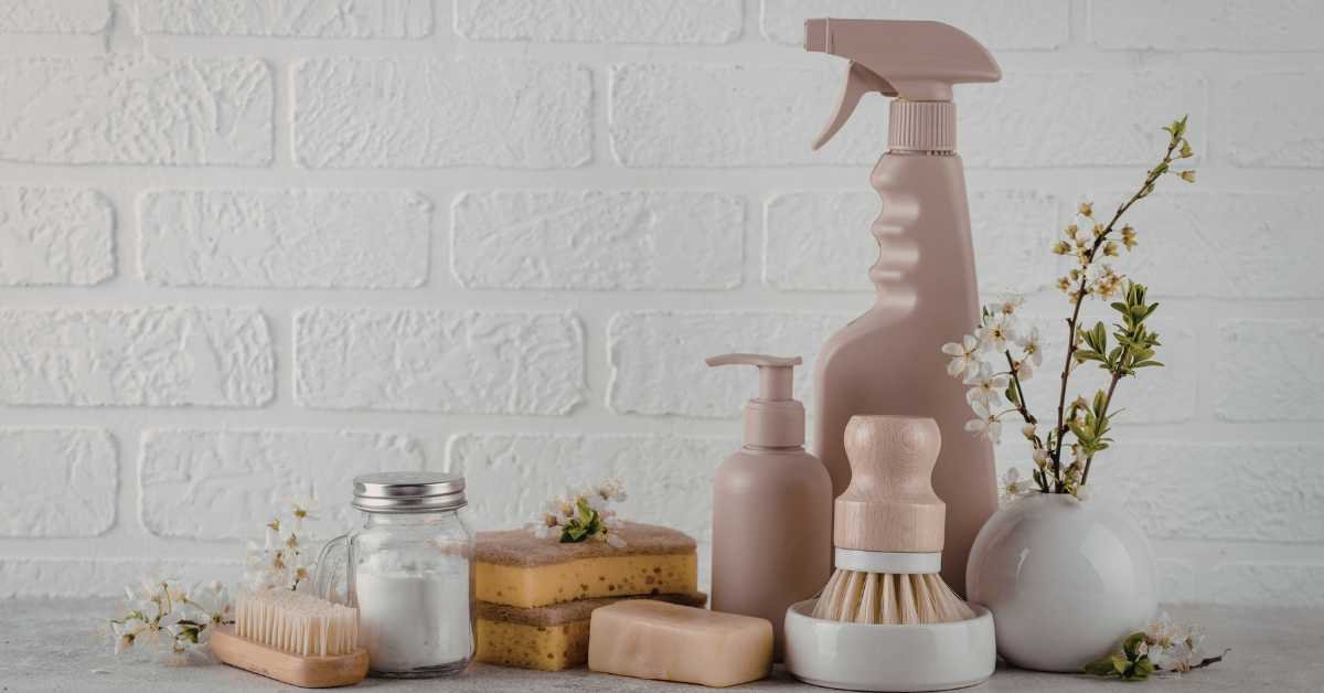 How to Clean Effectively Without Using Strong Chemicals